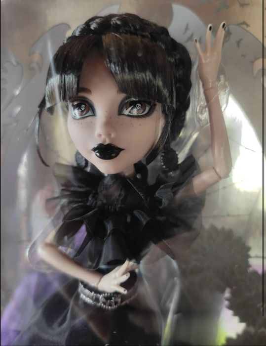 Monster High Wednesday na balu Rave'N