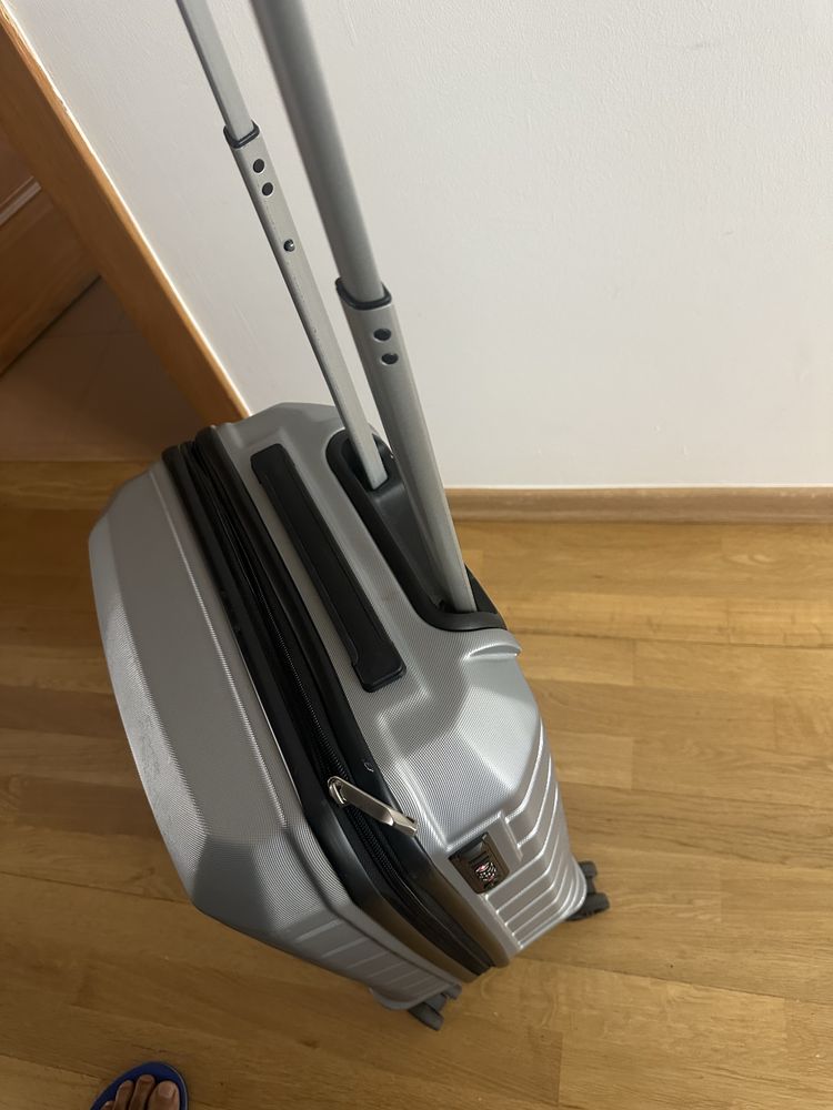 Hand carry luggage that can be used for flights