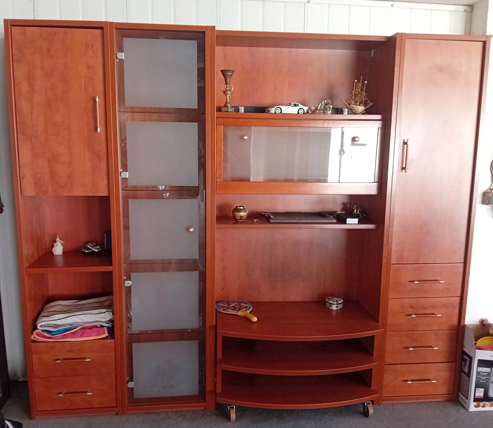 Móvel de sala em madeira