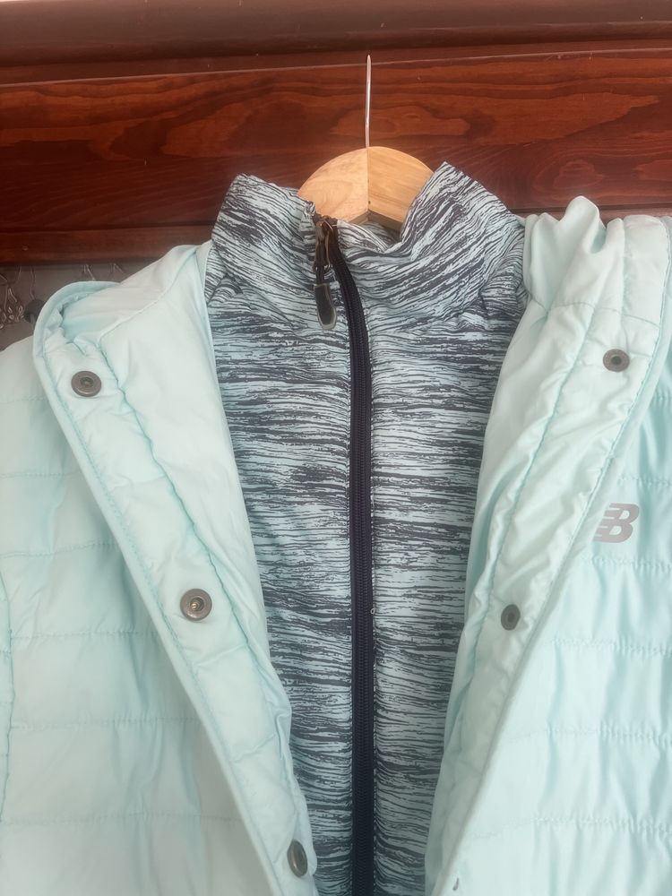 Kurtka new balance L jak nowa ocieplana z kapturem
