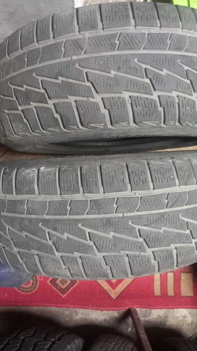 продам дві покришкі  в гарному стані