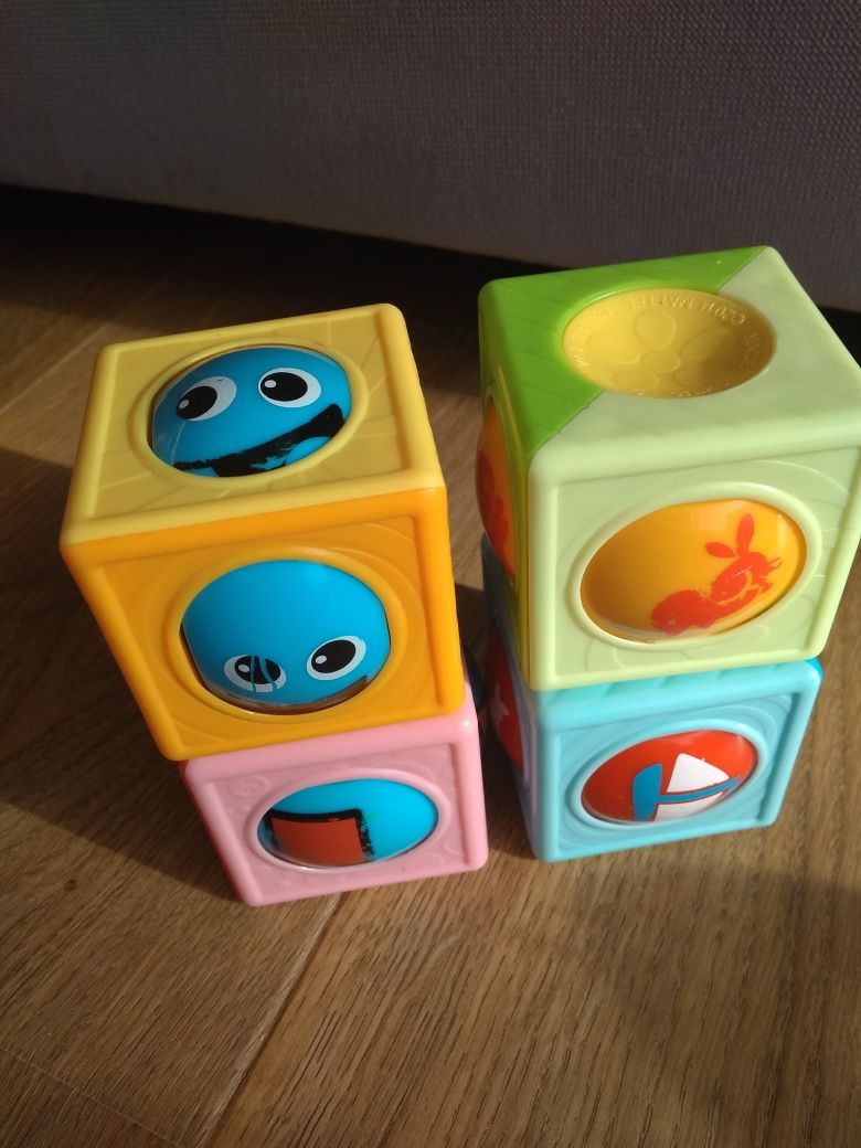 Kostki Fisher Price ,klocki
