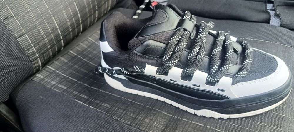 Buty marki Bershka roz.43