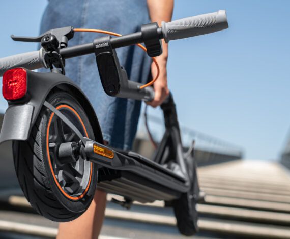 Електросамокат Segway Ninebot F40e