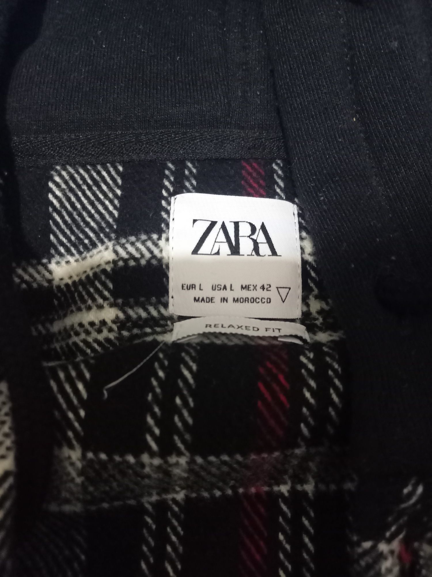 Casaco com capuz da Zara