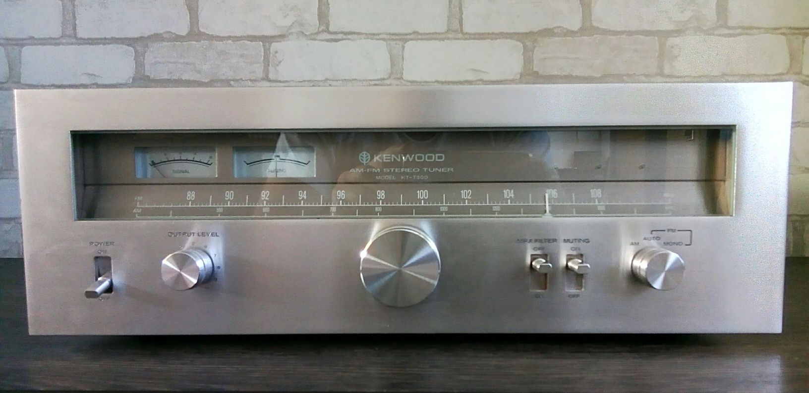 Kenwood KT-7300 AM-FM Stereo Tuner 1975-77