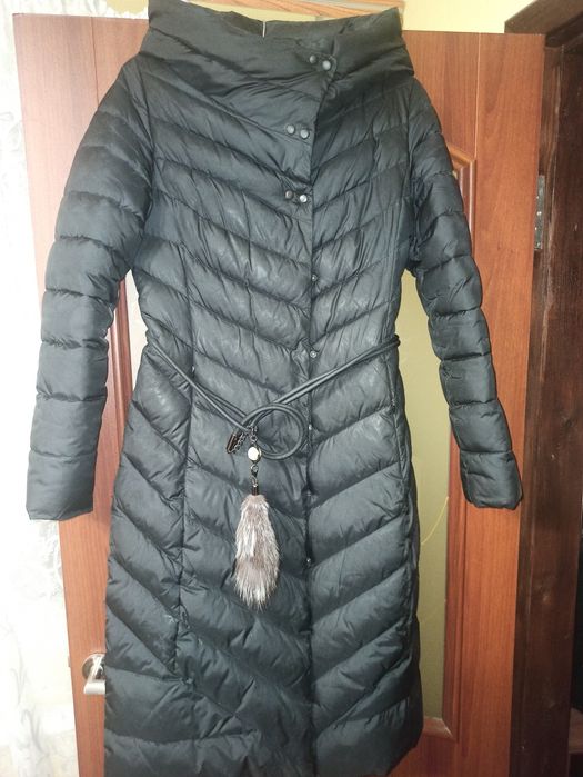 Продам пуховик зимовий