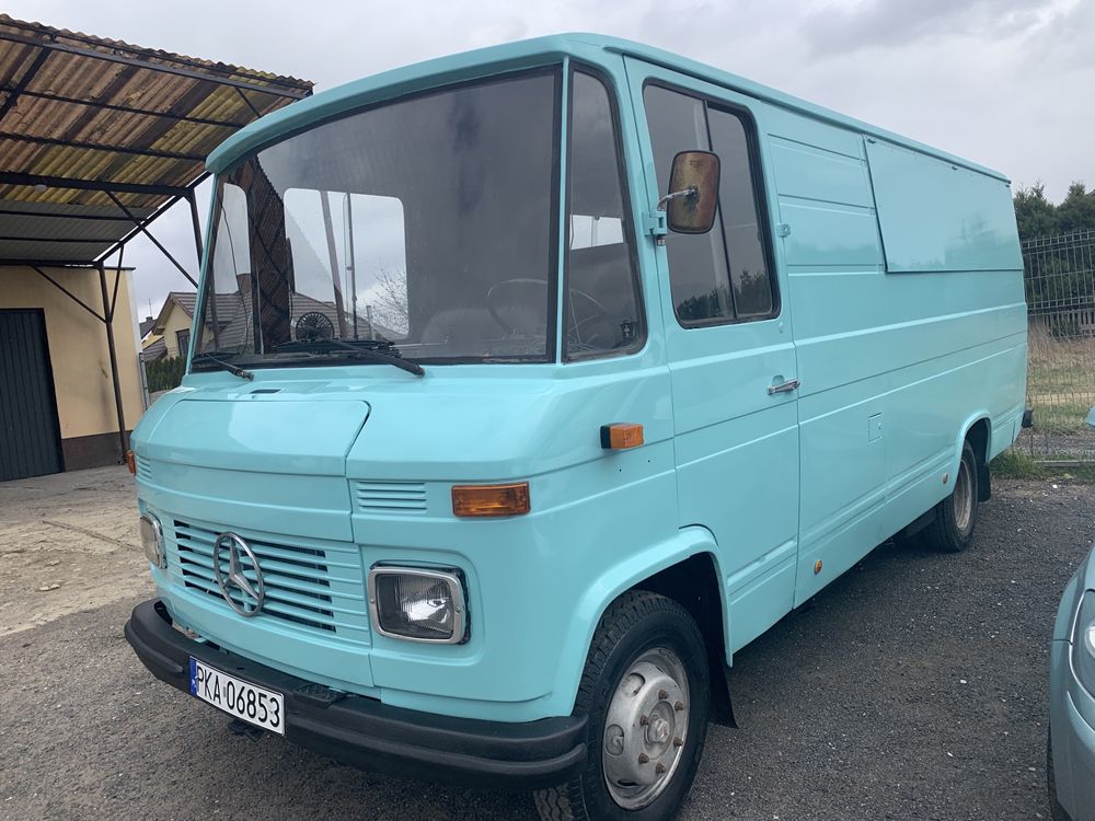 Foodtruck, sprzedaż lodów, Marcedes 407D