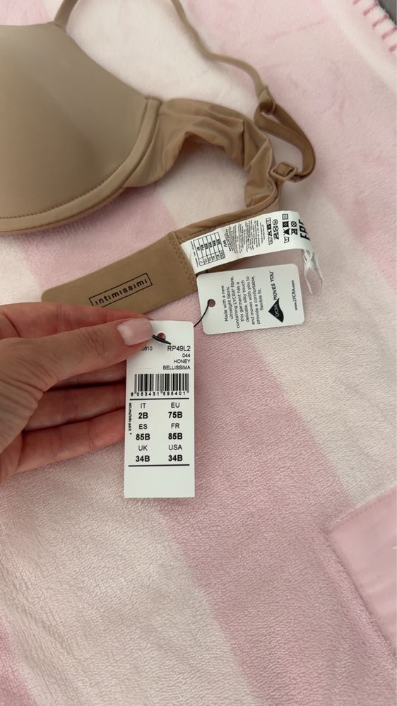 Бюст intimissimi оригінал