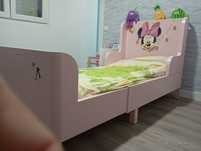 Vendo cama menina com colchao mesa cabeceira