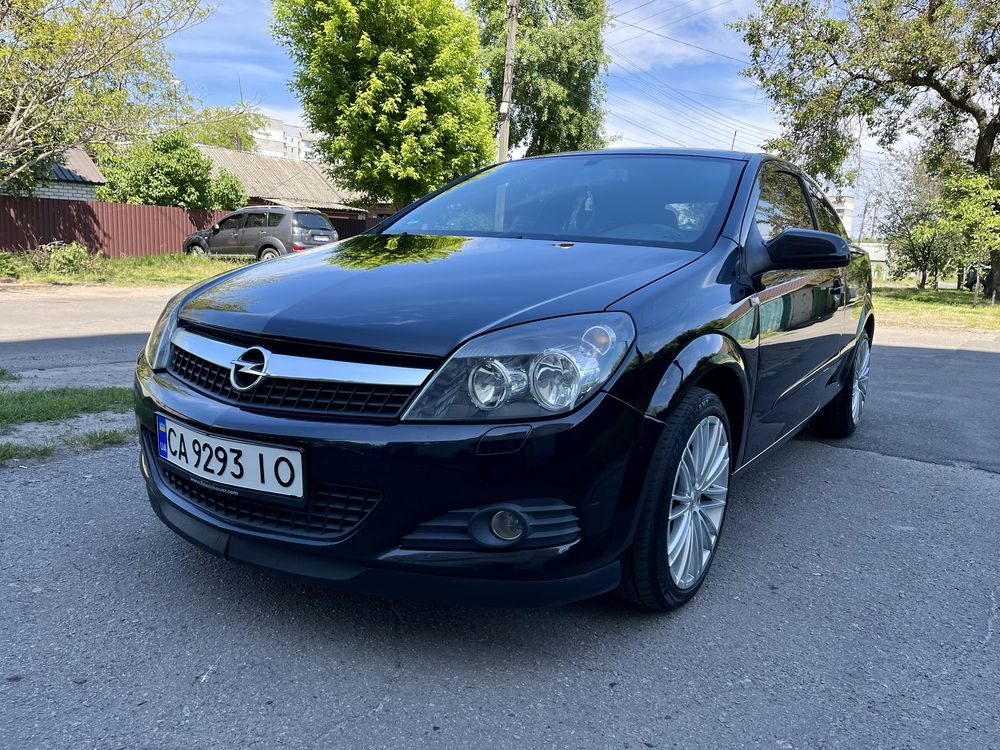 Opel Astra GTC купе 1.9 дизель