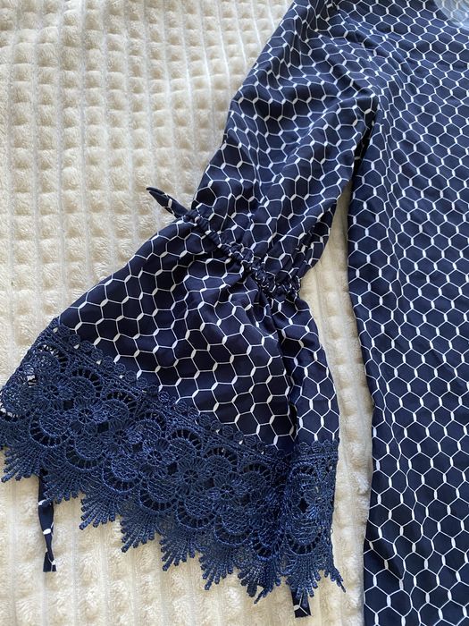 Блузка жіноча з гарними рукавами