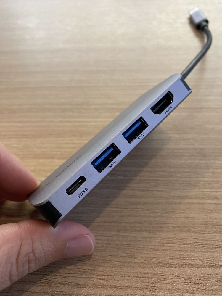 Hub USB-C Belkin (HDMI + 2 USB)