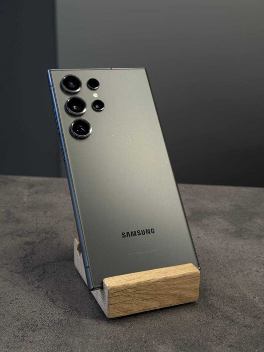 б/у Samsung Galaxy S24 Ultra 12/256GB