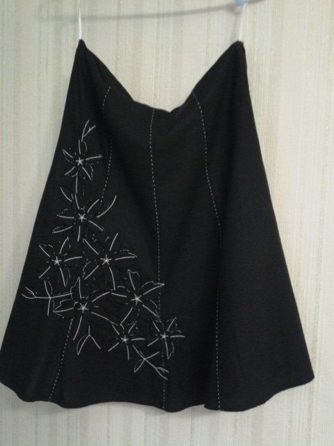 Юбка трапеция с цветами.