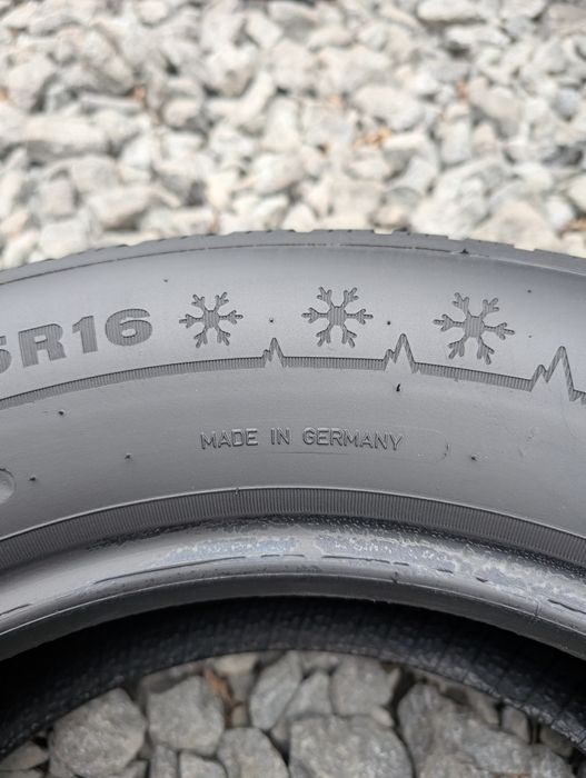 Комплект зимових шин Dunlop 215/65 R16 215*65 16 Winter Sport 5