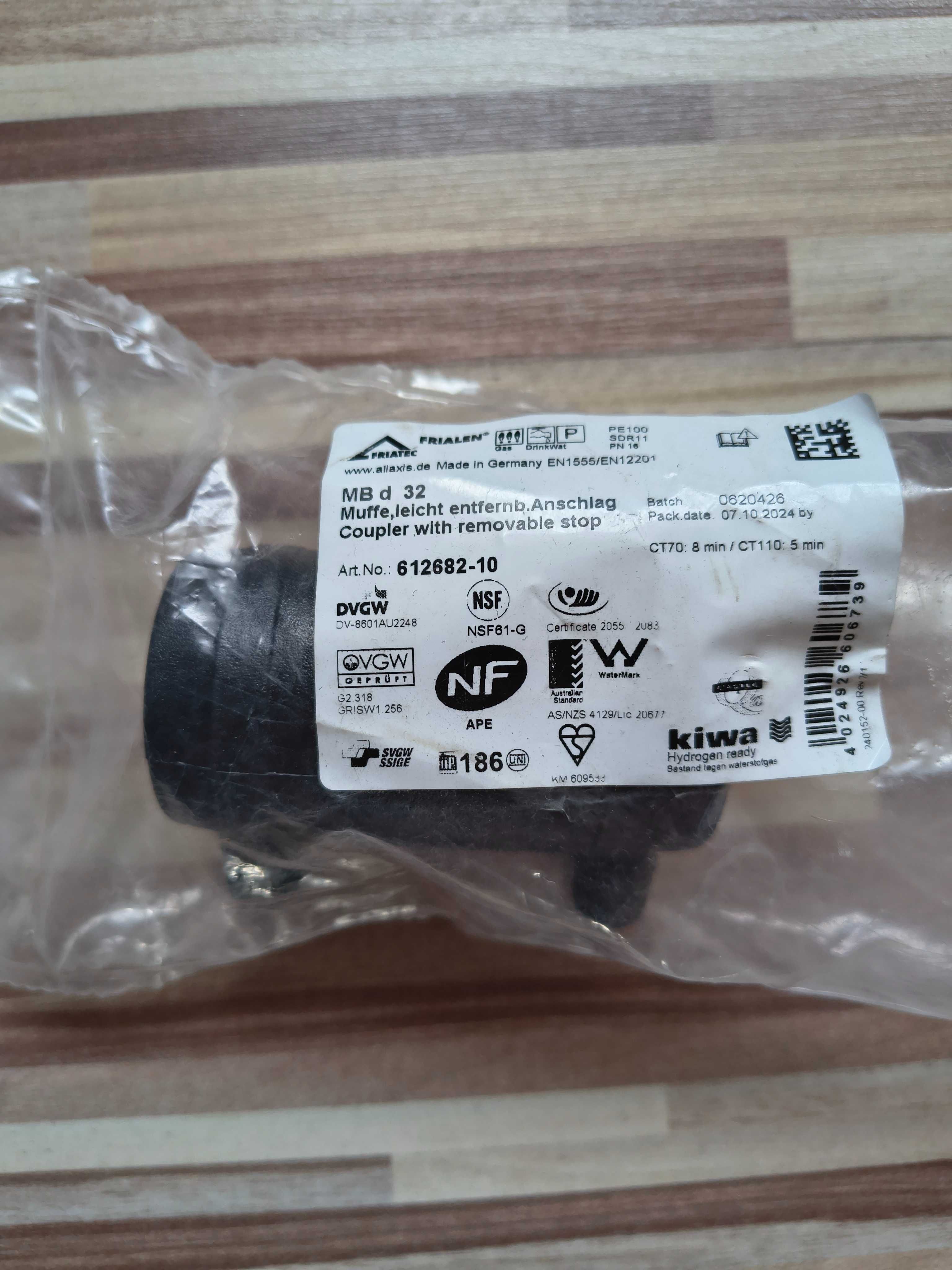 Kolana (45st, 90st), mufy elektrooporowe FRIALEN d32 SDR11