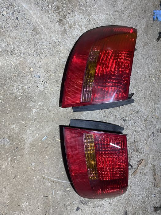 Lampa tył prawa lewa Audi A6 C6 kombi oryginał wkład