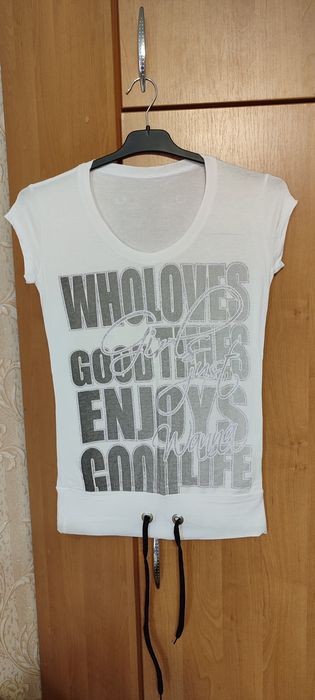 Пакет речей. 20 одиниць. Жіноча куртка, светр, джинси, футболки