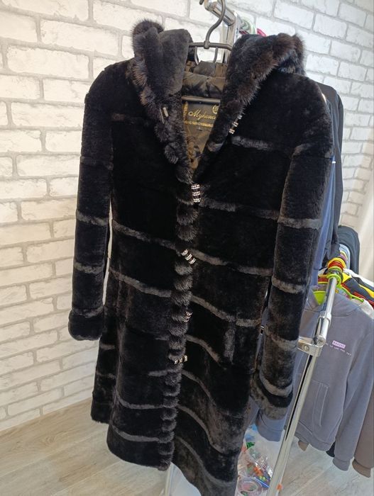 Мутонова шуба,р.42-44