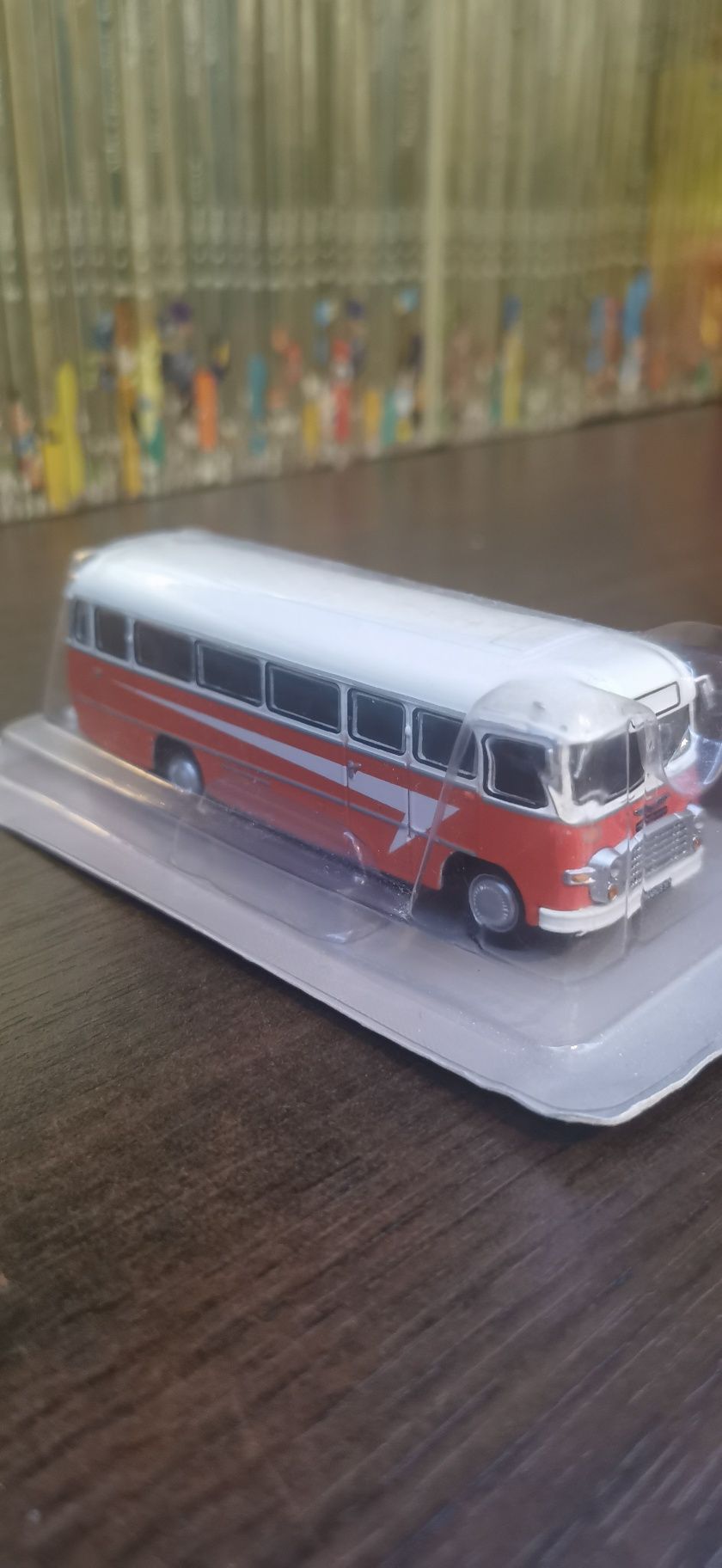 Model Ikarus 311 kultowe autobusy prl skala 1:72