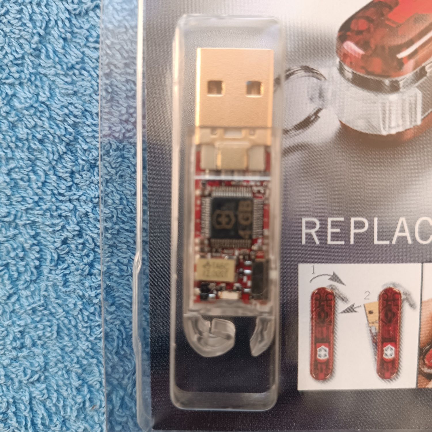 Victorinox флеш накопитель 4 GB.
