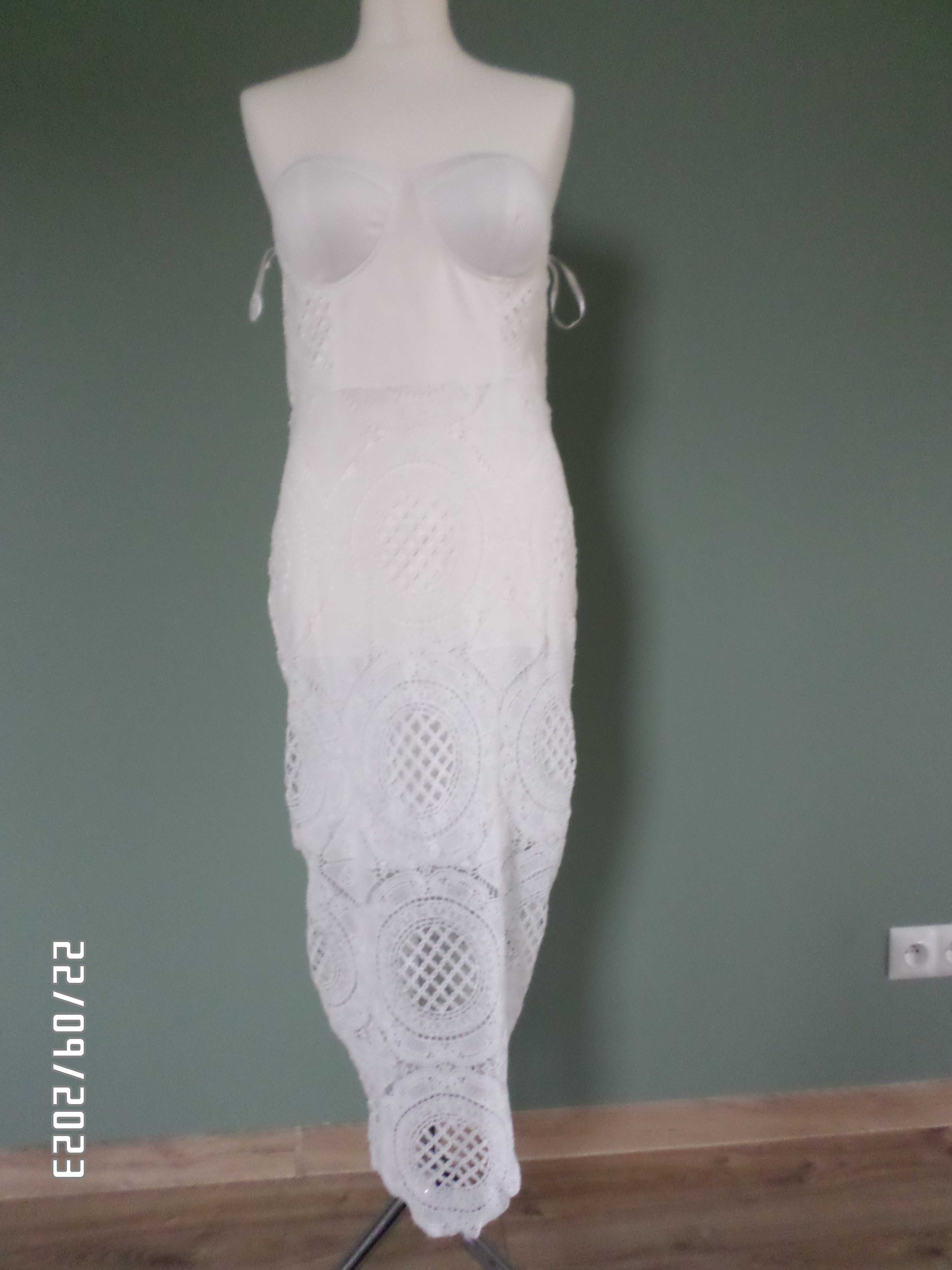 śliczna koronkowa sukienka -40/42-L/XL-wesele
