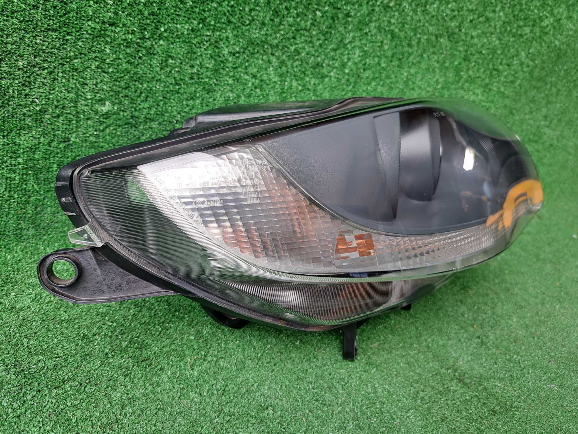 Lampa prawa przednia BMW Z4 E85 LIFT xenon bardzo ładna