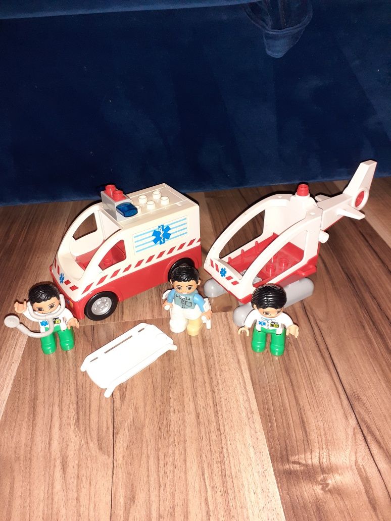 Lego Duplo helikopter ratunkowy karetka pogotowia ambulans 4979 lekarz
