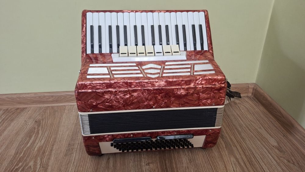 Akordeon  Flis 80 basowy