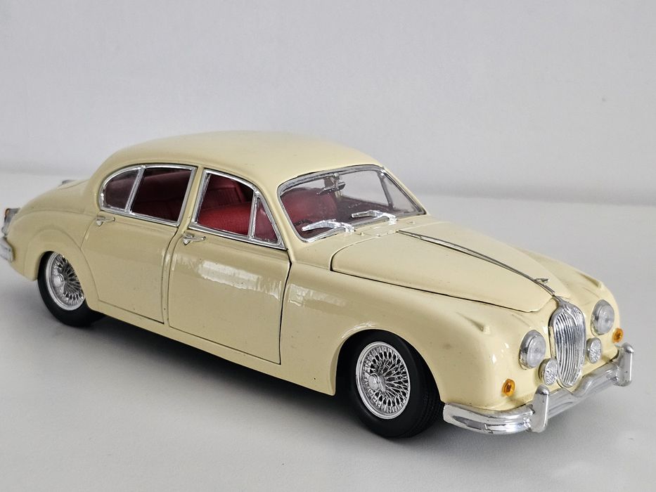 Jaguar mark II z 1959 maisto skala 1/18