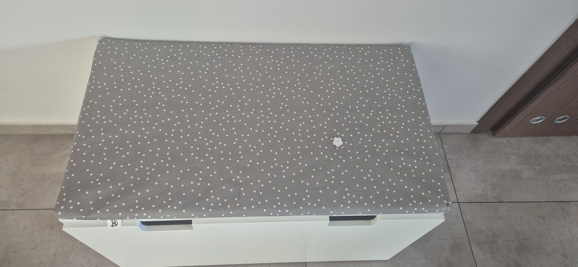 Ławka z pojemnikiem na zabawki IKEA bialy 90x52x48
