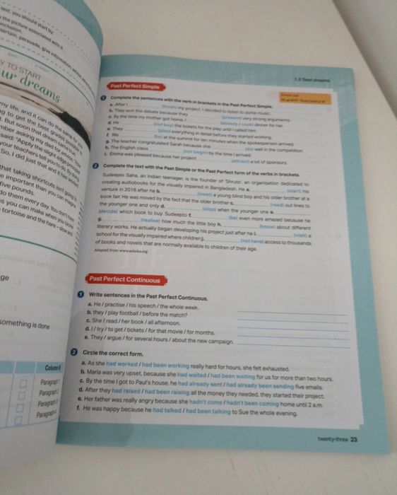 Caderno de atividades de Inglês 10° ano