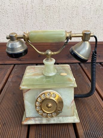 Antyczny, stary, zabytkowy telefon z onyksu