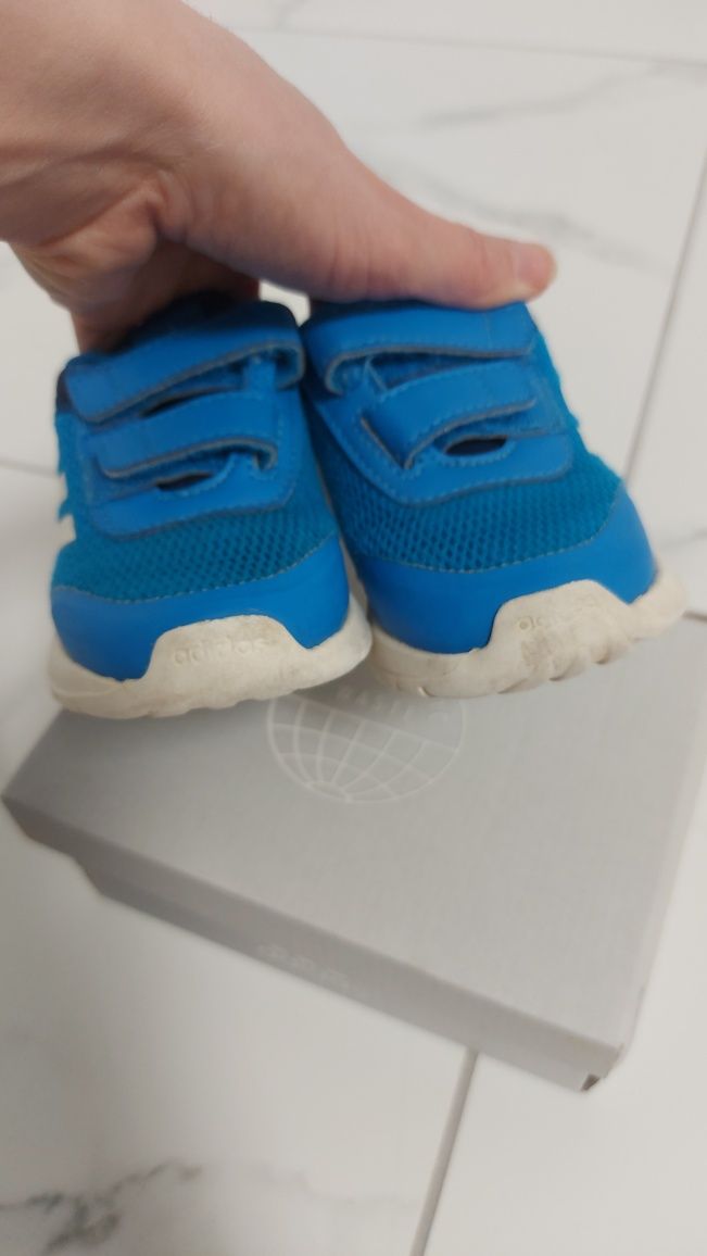 Кросівки дитячі Adidas. Розмір 21. Оригінал.