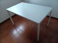 Mesa branca Melltorp
