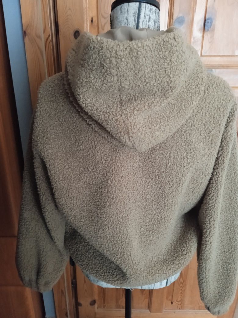 Kurtka baranek puffer Bershka xs