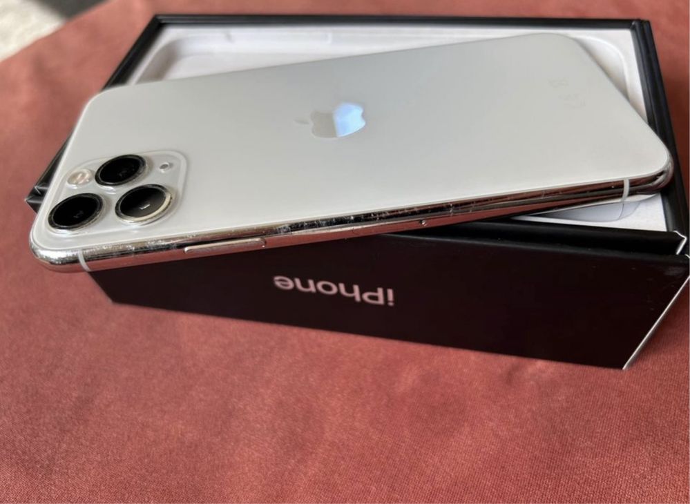 iPhone 11 Pro в ідеальному стані