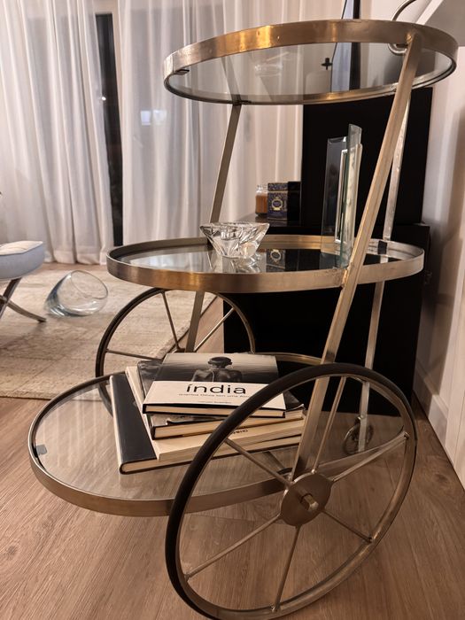 Carrinho de apoio - Area