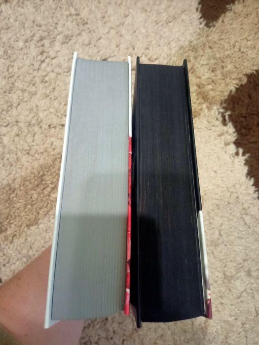 Книга чудовий подарунок на свято