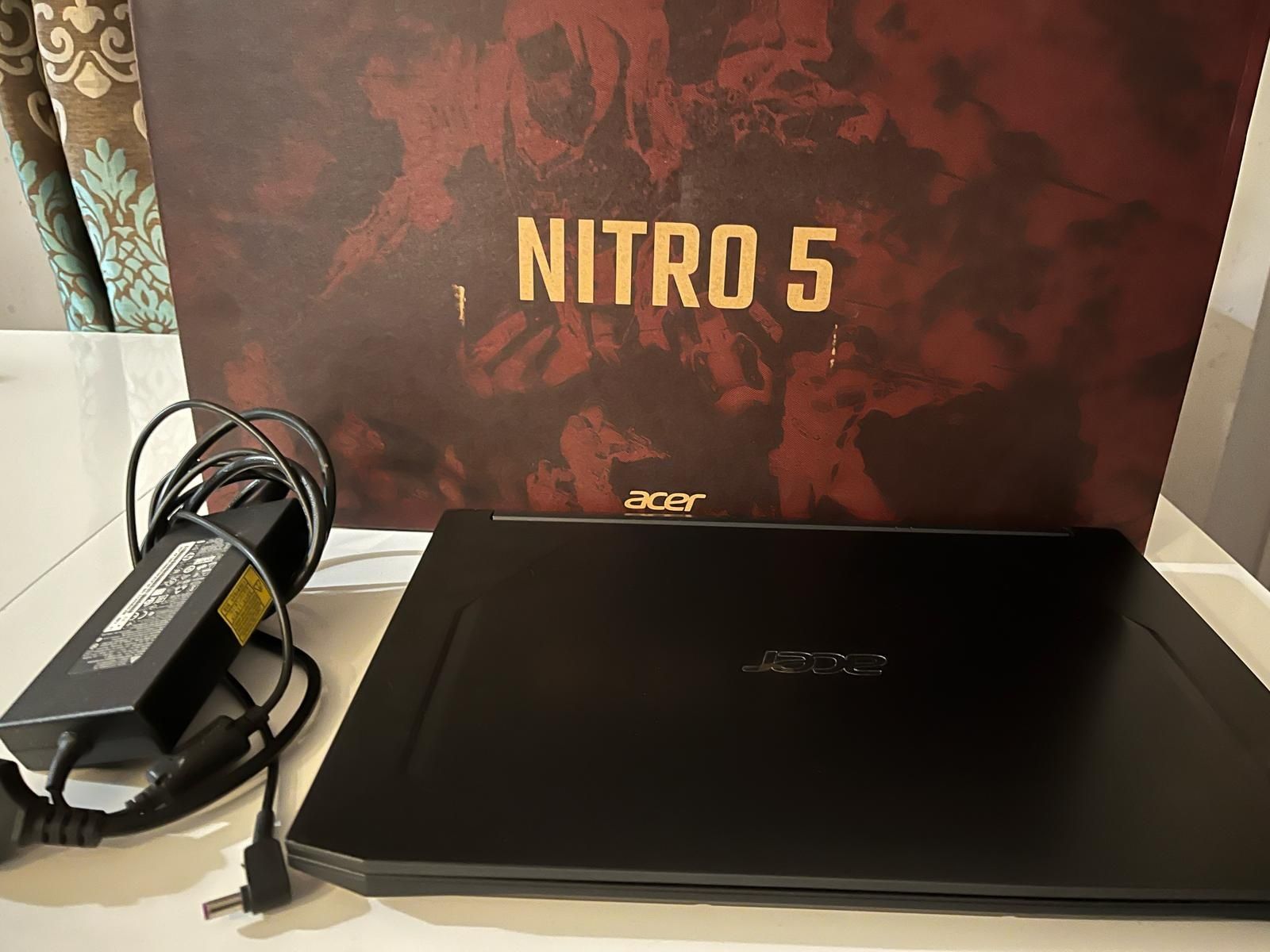Acer Nitro 5 - Intel Core i5-10TH/GTX 1650/24GB RAM/1 TB+500gb