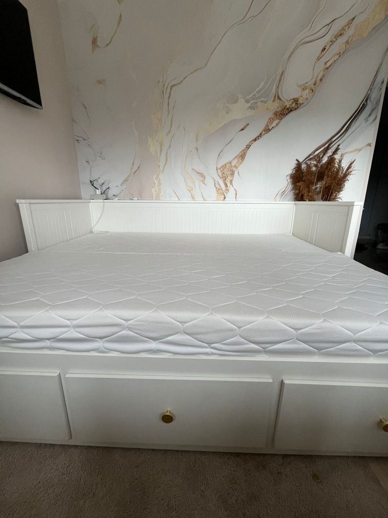 Łóżko Hemnes Ikea plus 2 materace