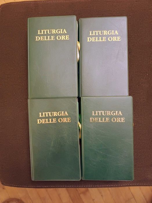 Liturgia godzina po włosku, Liturgia delle ore 4 tomy