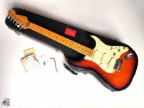 '1995 Fender® American Plus Stratocaster® Lace Sensor w/case