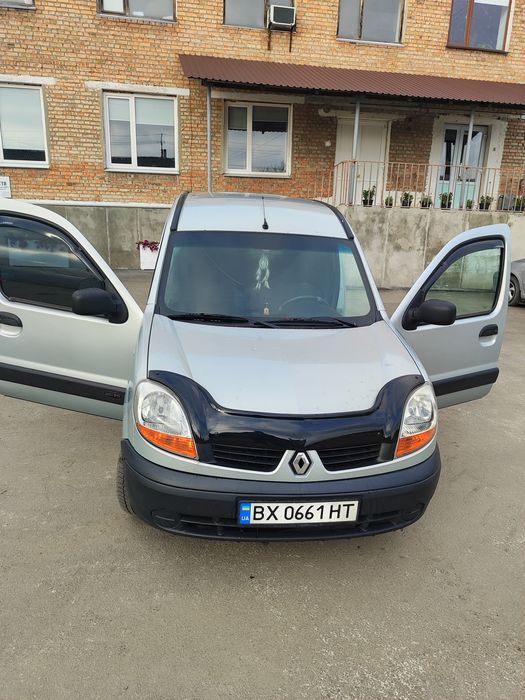 Автомобілі Renault kengo