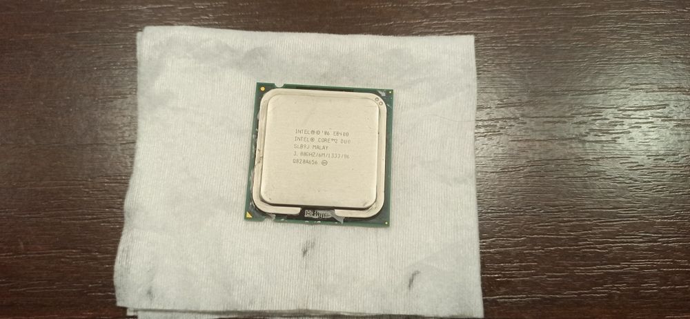 Процесор Intel Core 2 Duo E8400,2 ядра 3.00Hz
