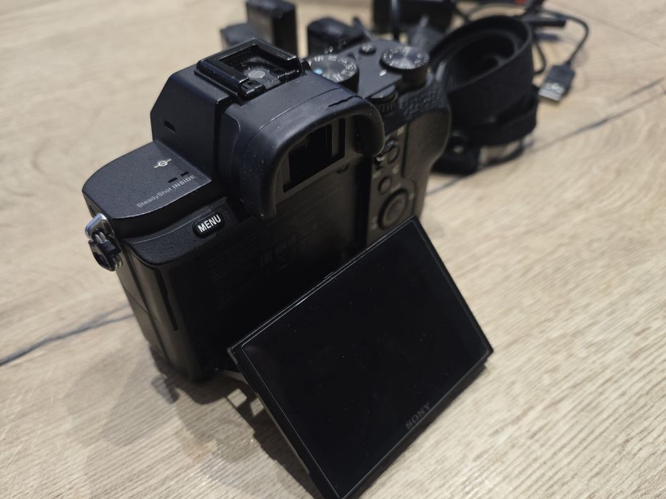 Sony A7 II (body) – po wymianie migawki + 3 baterie + ładowarka