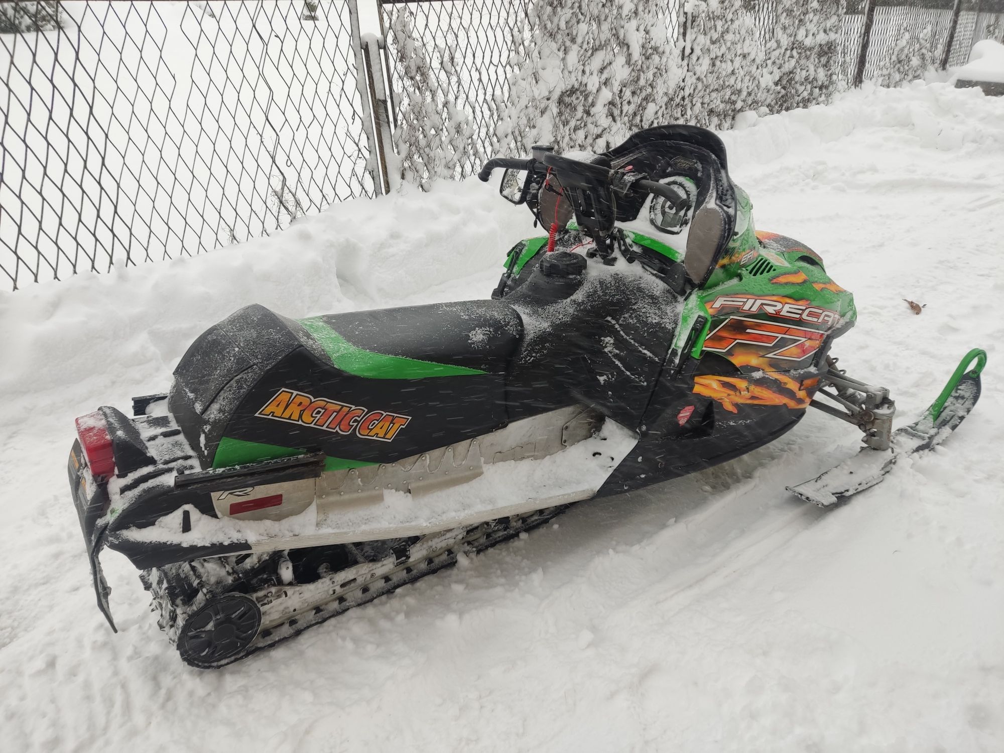 Skuter śnieżny Arctic cat f7 firecat 700 możliwy transport