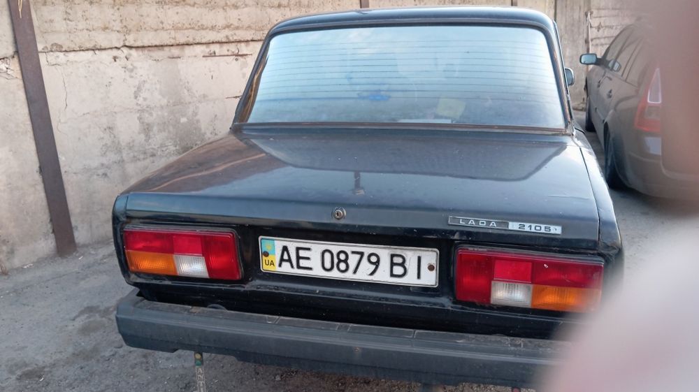 Продаю авто ваз 2105 срочно.