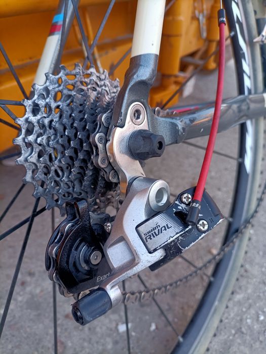 Rower szosowy Focus Mares AX